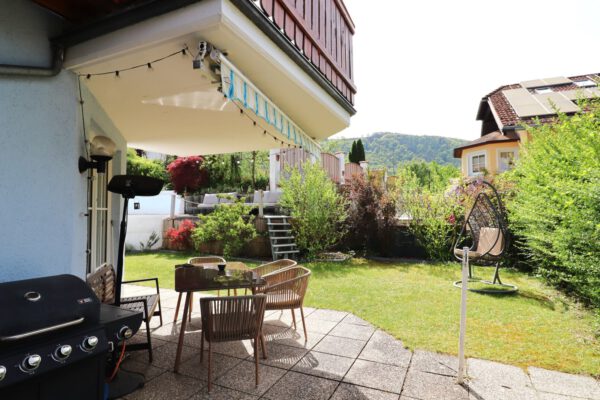 Wohnzimmer Haus mit Grillplatz in Hallwang