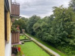 Blick Balkon - Charmante 1,5-Zimmer-Wohnung mit Loggia und Blick ins Grüne