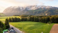 Blick Grimming - Traditionelles Wohn- und Geschäftshaus mit Entwicklungspotenzial in Bad Mitterndorf