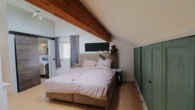 Schlafzimmer DG - Charmante Doppelhaushälfte in Hallwang, ruhige Sonnenlage mit Pool